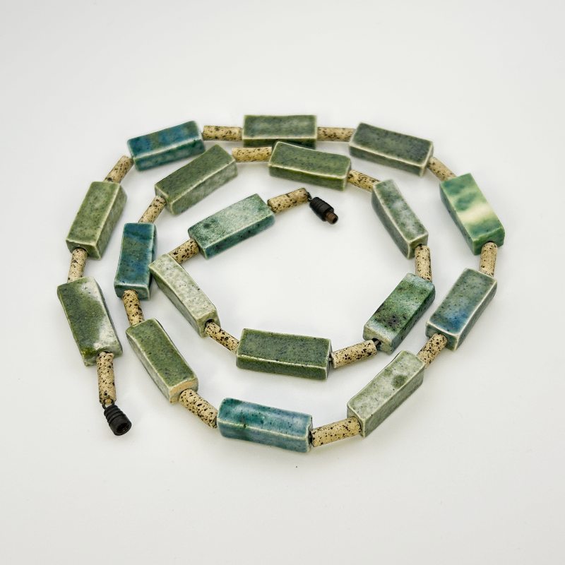 collar brisa bosque esmaltada